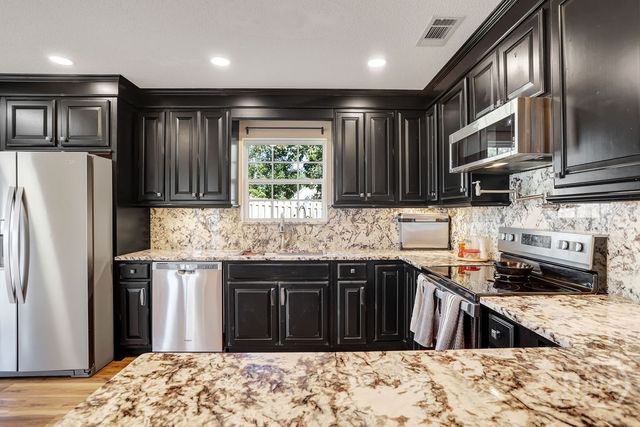 111 Harvest Drive, Springfield, GA 31329