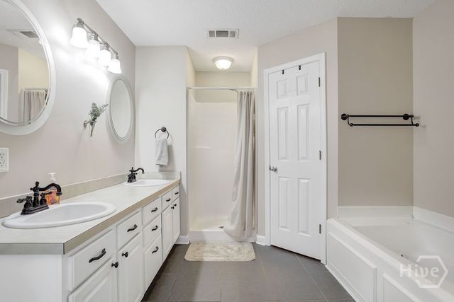 111 Harvest Drive, Springfield, GA 31329