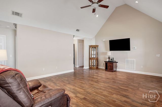 111 Harvest Drive, Springfield, GA 31329