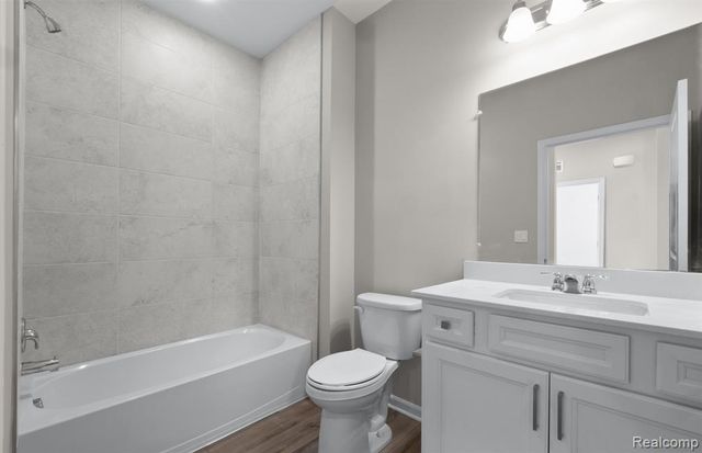 20505 West Kilburn Drive, Macomb, MI 48044
