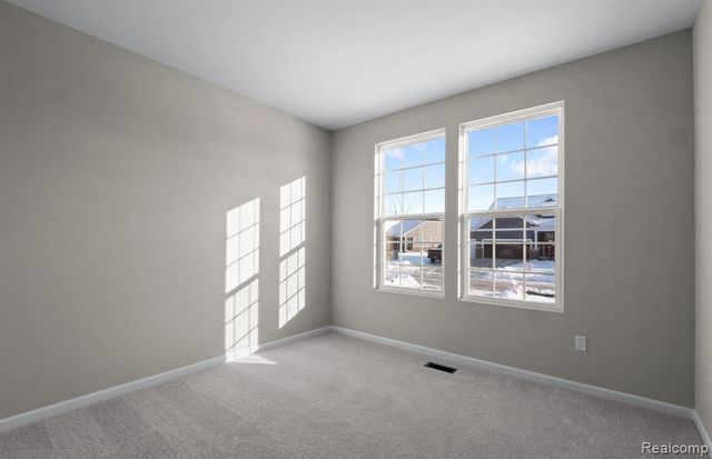 20505 West Kilburn Drive, Macomb, MI 48044