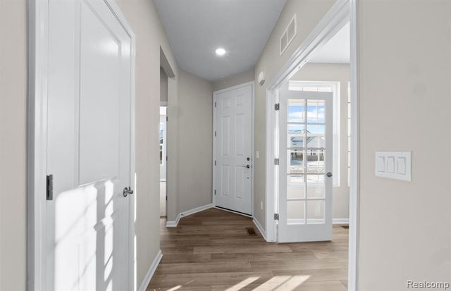 20505 West Kilburn Drive, Macomb, MI 48044