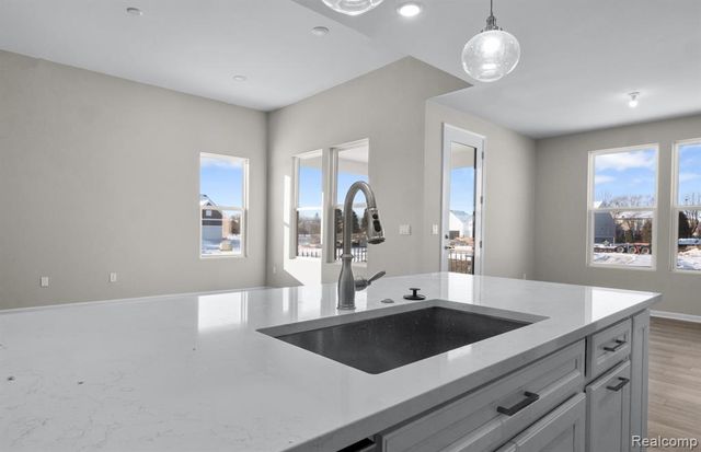 20505 West Kilburn Drive, Macomb, MI 48044