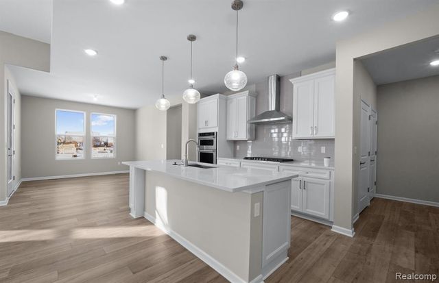 20505 West Kilburn Drive, Macomb, MI 48044