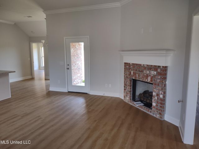 576 Silver Hill Drive, Pearl, MS 39208