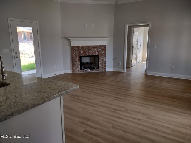 576 Silver Hill Drive, Pearl, MS 39208