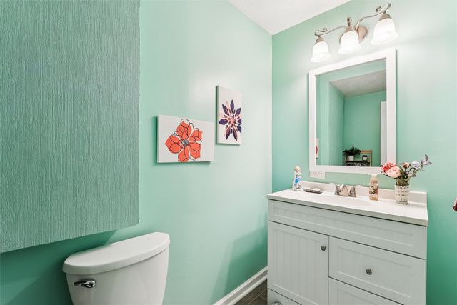 8517 Crestview Drive, Des Moines, IA 50320