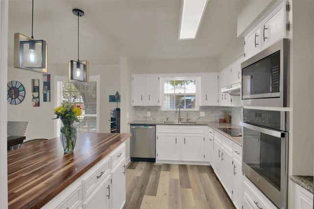 550 C Bud Stockton LOOP, Jarrell, TX 76537