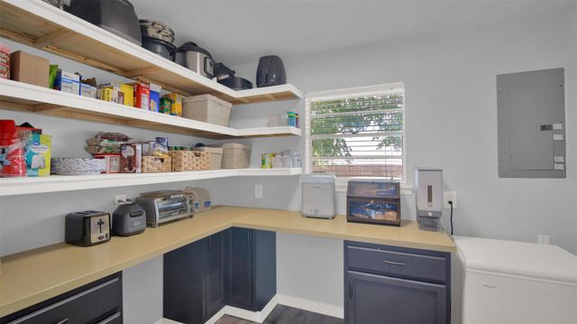 550 C Bud Stockton LOOP, Jarrell, TX 76537