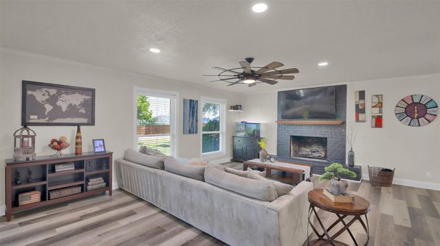 550 C Bud Stockton LOOP, Jarrell, TX 76537