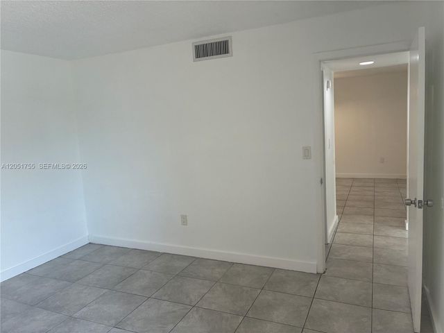 10801 SW 109th Ct D203, Miami, FL 33176