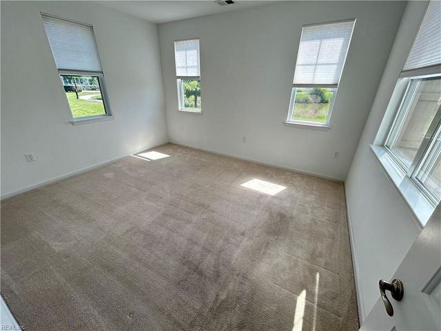 3984 Trenwith LN, Virginia Beach, VA 23456