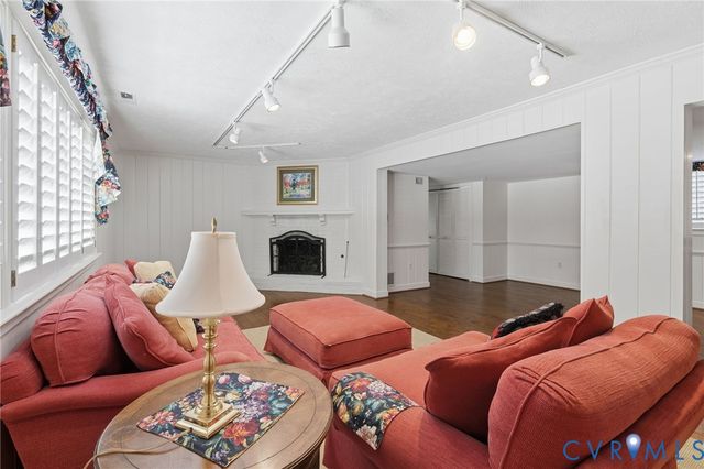 1509 Jonquill Dr, Henrico, VA 23238