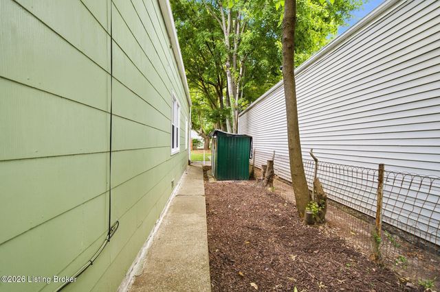 703 W Evelyn Ave, Louisville, KY 40215