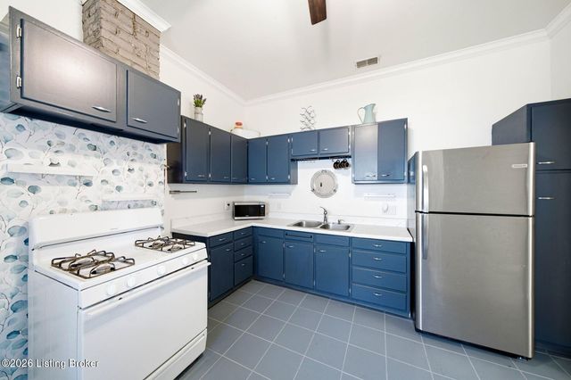 703 W Evelyn Ave, Louisville, KY 40215