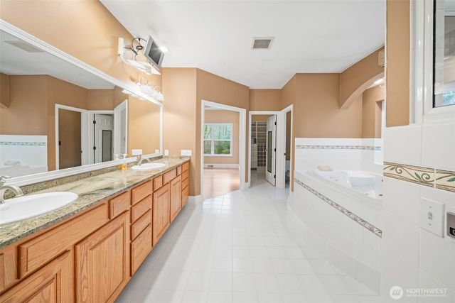 6221 63rd Avenue NE, Olympia, WA 98516