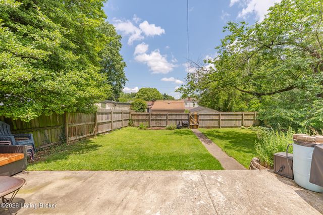 1135 Goss Ave, Louisville, KY 40217