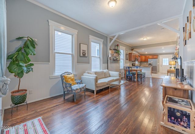 1135 Goss Ave, Louisville, KY 40217