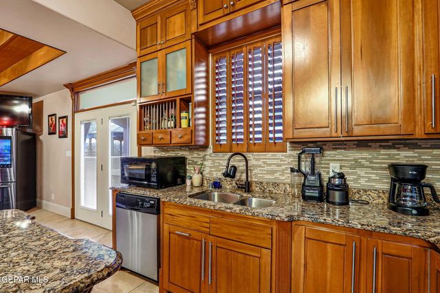 3104 RUSTIC VALLEY Place, El Paso, TX 79938