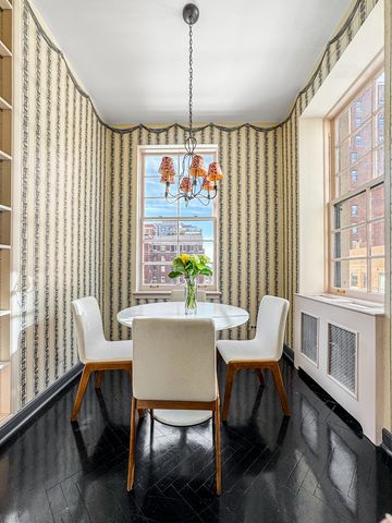 1260 N Astor Street 7, Chicago, IL 60610