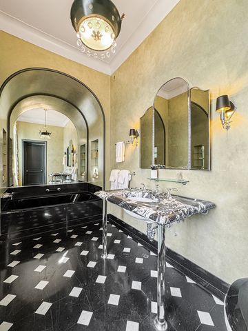 1260 N Astor Street 7, Chicago, IL 60610