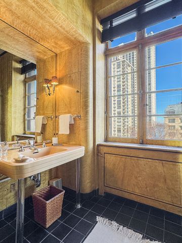 1260 N Astor Street 7, Chicago, IL 60610