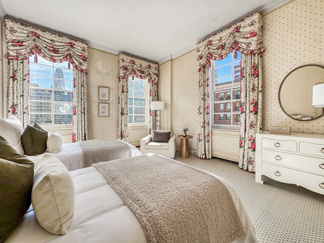 1260 N Astor Street 7, Chicago, IL 60610