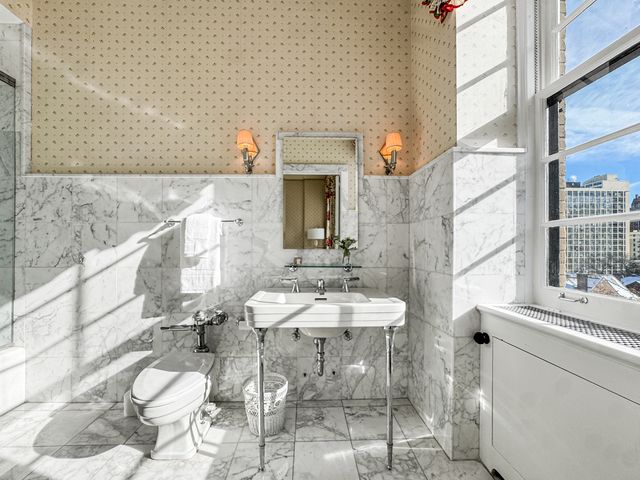 1260 N Astor Street 7, Chicago, IL 60610