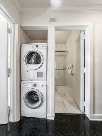 1260 N Astor Street 7, Chicago, IL 60610