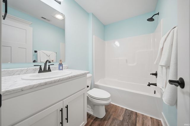 1316 S Lee Street, Garrett, IN 46738