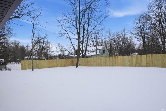 1316 S Lee Street, Garrett, IN 46738