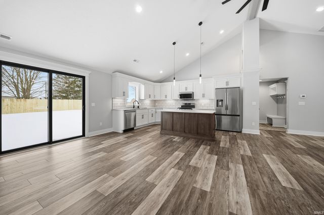 1316 S Lee Street, Garrett, IN 46738