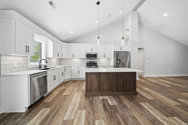 1316 S Lee Street, Garrett, IN 46738