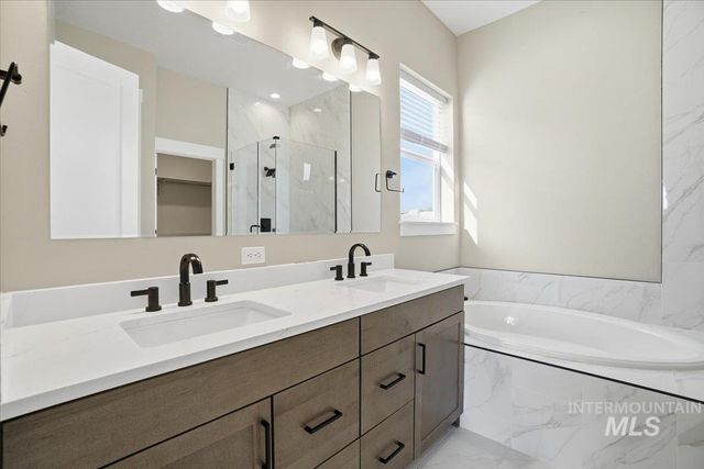 2531 E Skokie St, Eagle, ID 83616