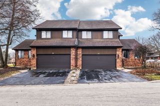 43 Creekside Circle, Elgin, IL 60123