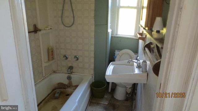 115 S GUERNSEY RD, West Grove, PA 19390