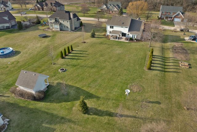 375 Meadow View, Burlington, IL 60109