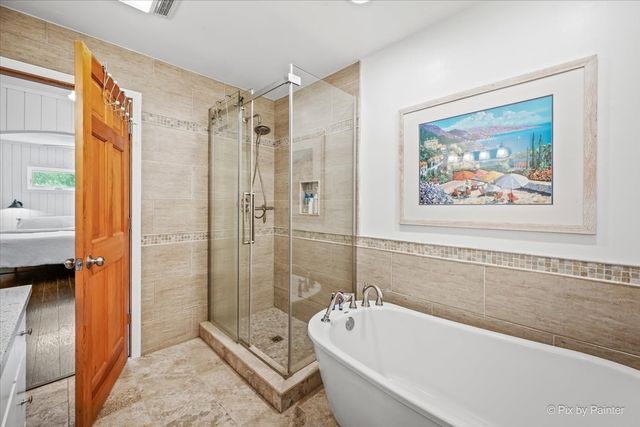 209 Eastwood Court, Barrington, IL 60010