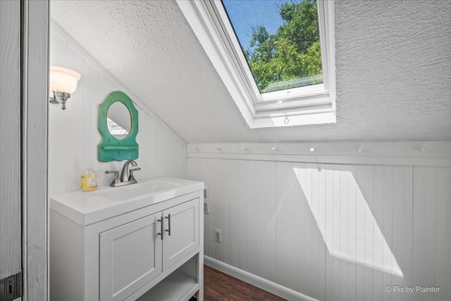 209 Eastwood Court, Barrington, IL 60010