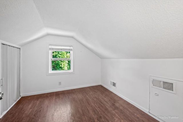 209 Eastwood Court, Barrington, IL 60010