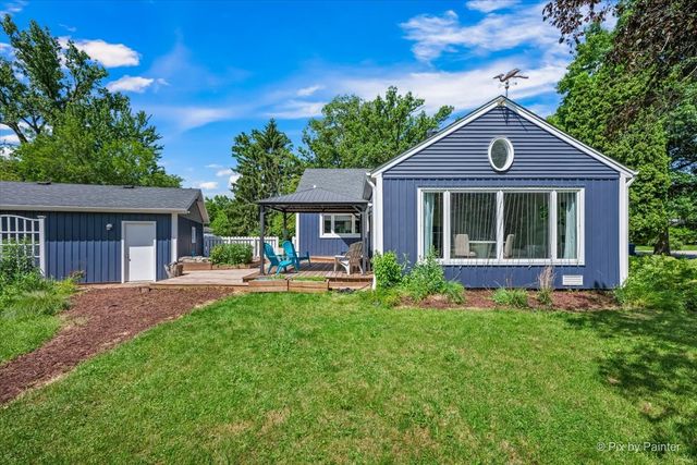 209 Eastwood Court, Barrington, IL 60010