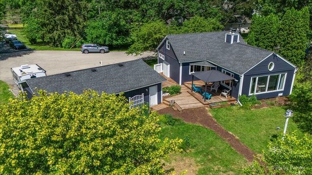 209 Eastwood Court, Barrington, IL 60010