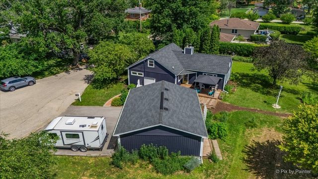 209 Eastwood Court, Barrington, IL 60010