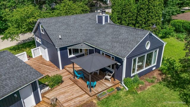 209 Eastwood Court, Barrington, IL 60010