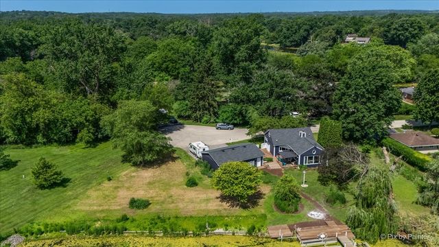 209 Eastwood Court, Barrington, IL 60010
