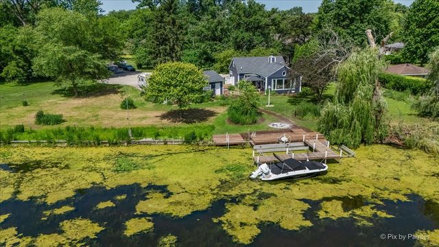 209 Eastwood Court, Barrington, IL 60010