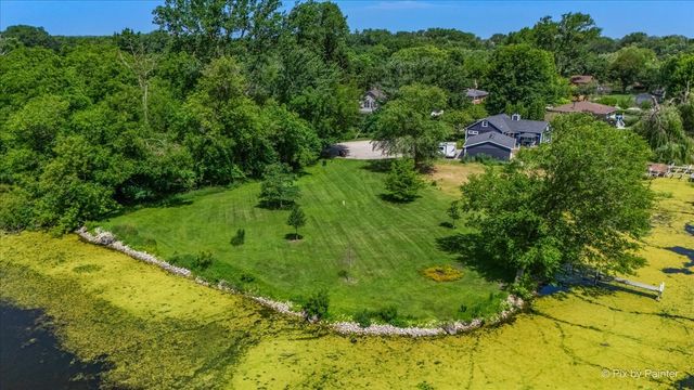 209 Eastwood Court, Barrington, IL 60010