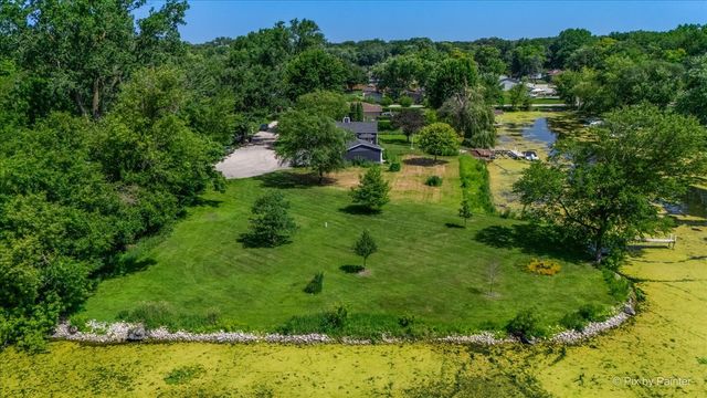 209 Eastwood Court, Barrington, IL 60010