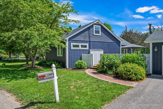 209 Eastwood Court, Barrington, IL 60010