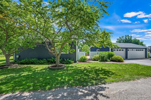 209 Eastwood Court, Barrington, IL 60010